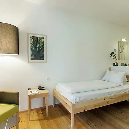 Hotel B&B 